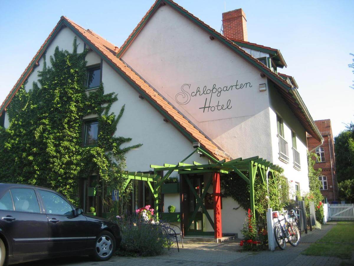 Schlossgarten Hotel  1